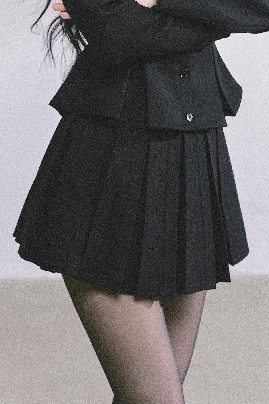 Gatsby Daughter Two-Piece Black Jacket Set-Up