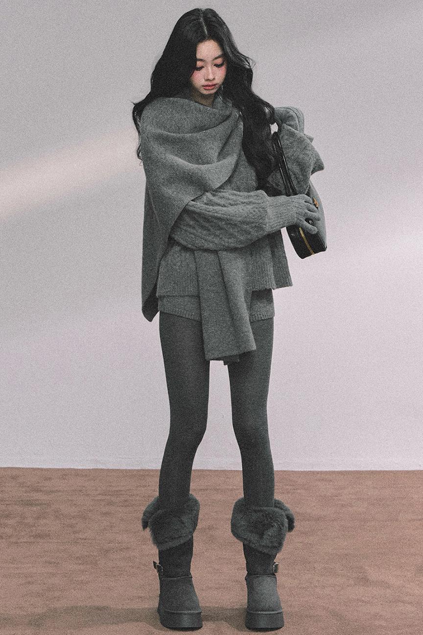 Winter Knitted Scarf Sweater Shorts Set-Up