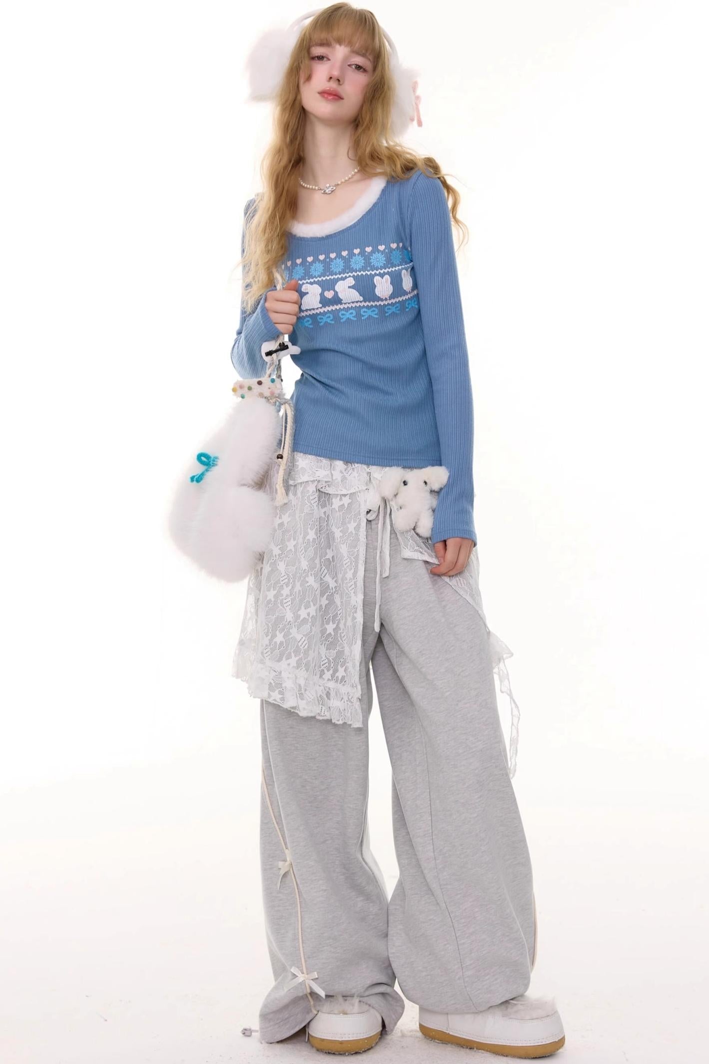 Slim Rabbit Print Knitted Base Shirt