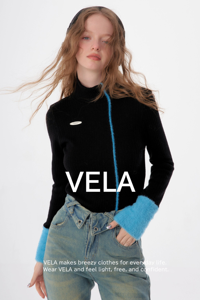 Slim turtleneck knitted top