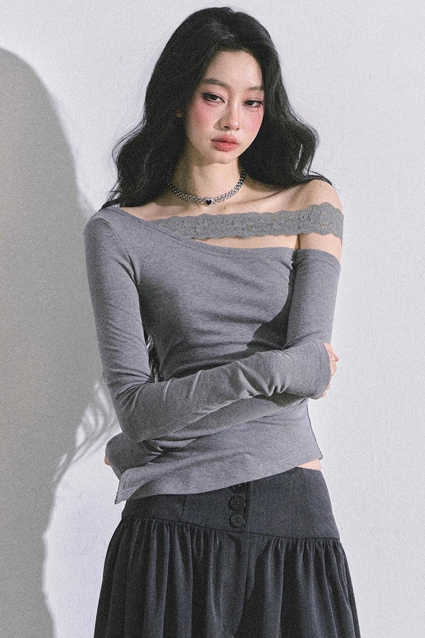 【美品】バーバリー　オフショルダートップ バーバリック レース オフショルダー トップス | VELA