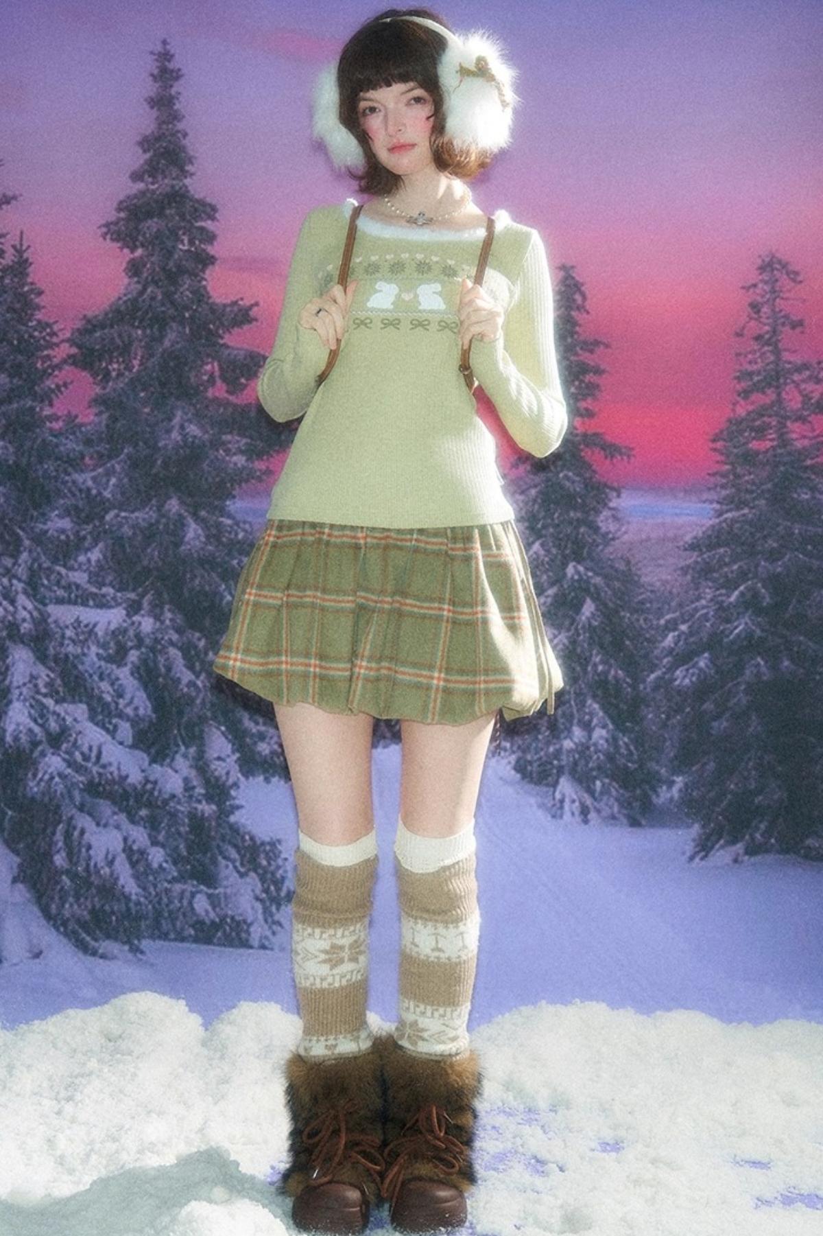 Slim Rabbit Print Knitted Base Shirt